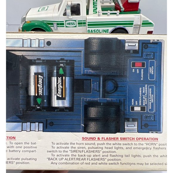 Hess Gasoline Truck Extension Ladder Lights White Green Sounds Flasher Vintage - Picture 2 of 11